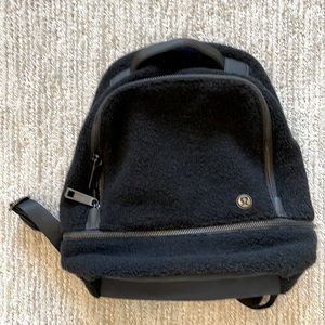 LULULEMON *City Adventure 10L backpack *Black Sherpa fleece *Rare *NWOT